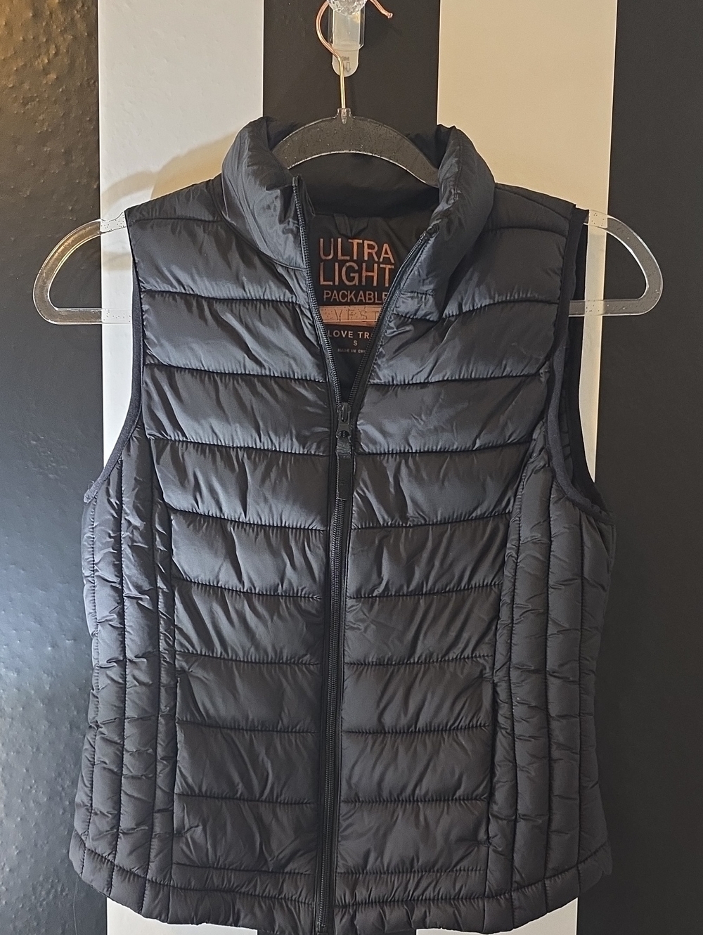 Love Tree Black Quilted Ultra Light Packable Vest